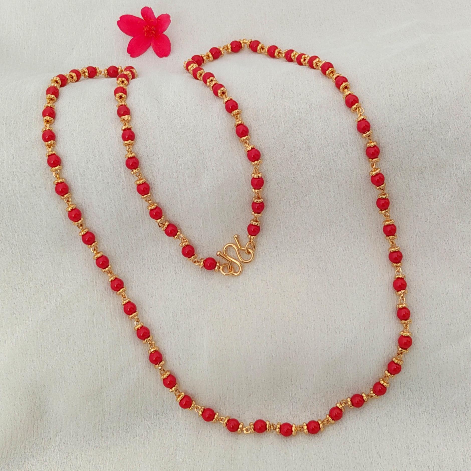 Single Layer Faux Coral Chain with Gold Finish Single Layer Faux Coral Chain with Gold Finish