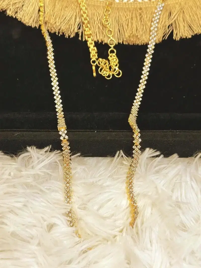 Gold-Plated CZ Diamond Hip Chain Gold-Plated CZ Diamond Hip Chain